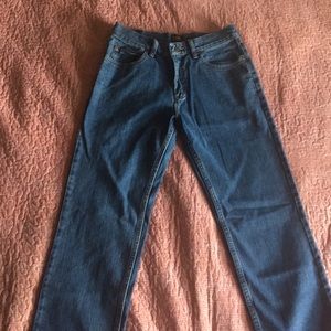 Men’s Lee jeans.